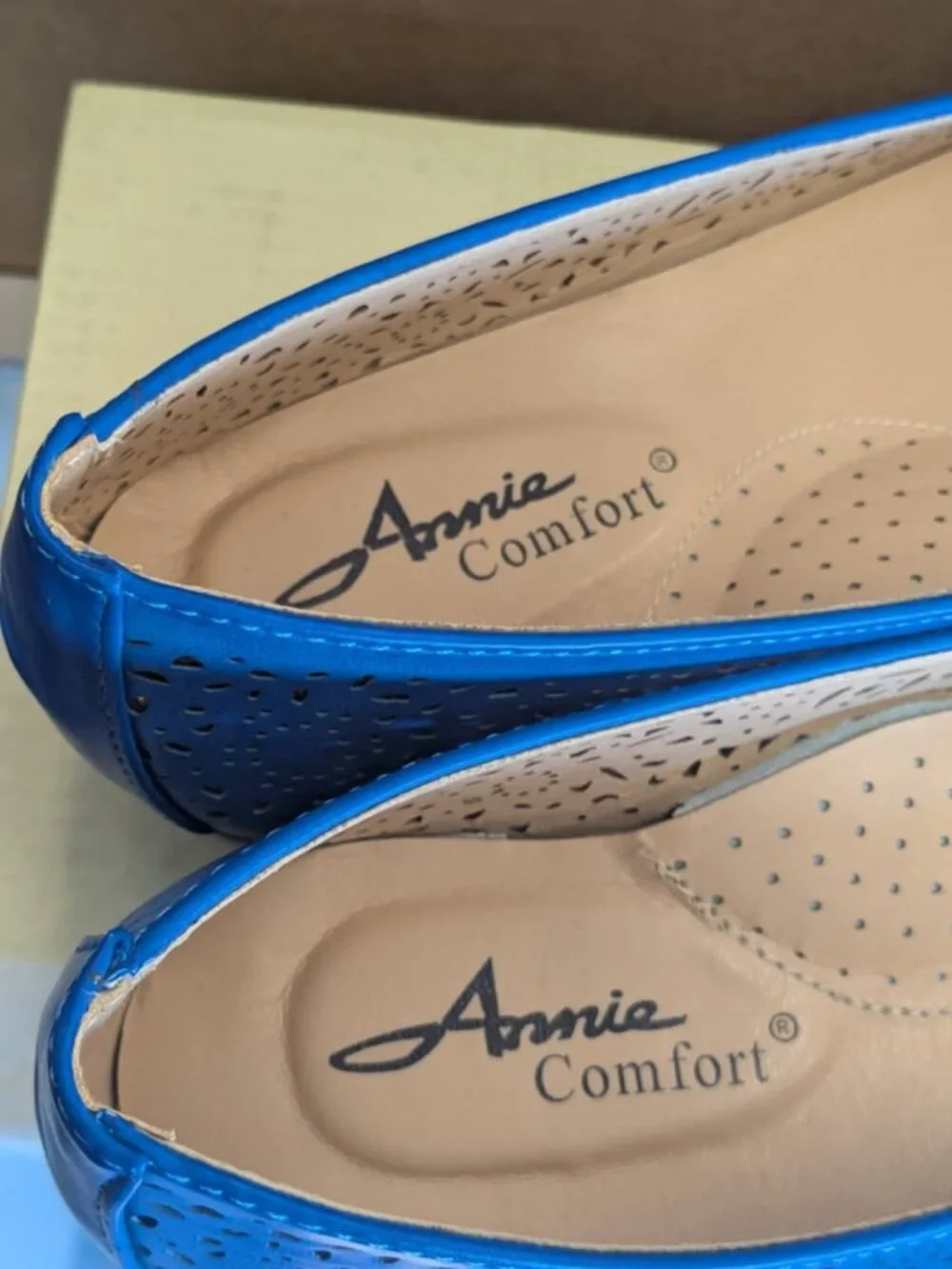 Annie Comfort brand blue laser-cut ballet flats, Size 6 - O